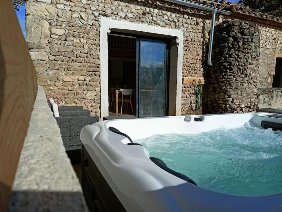 Gite De Charme Avec Jacuzzi Face Au Mont Ventoux Crestet 외부 사진